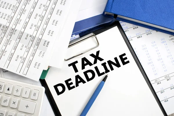 Deadline Paying Taxes Written Stationery Tablet Financial Document White Calculator — Stok fotoğraf