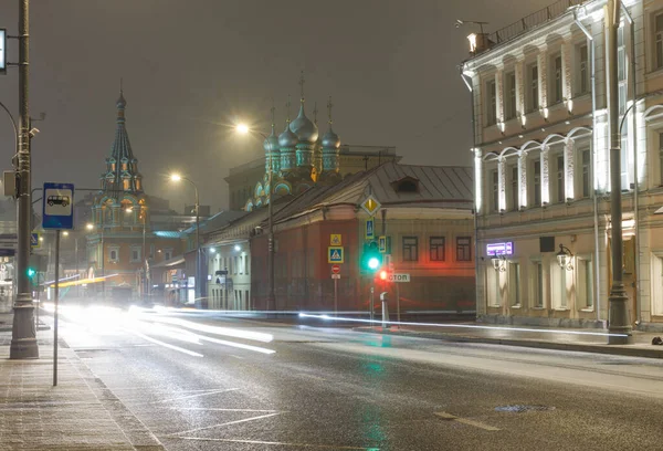 Moskau Russland Nov 2021 Nachtansicht Der Bolschaja Poljanka Straße Kirche — Stockfoto