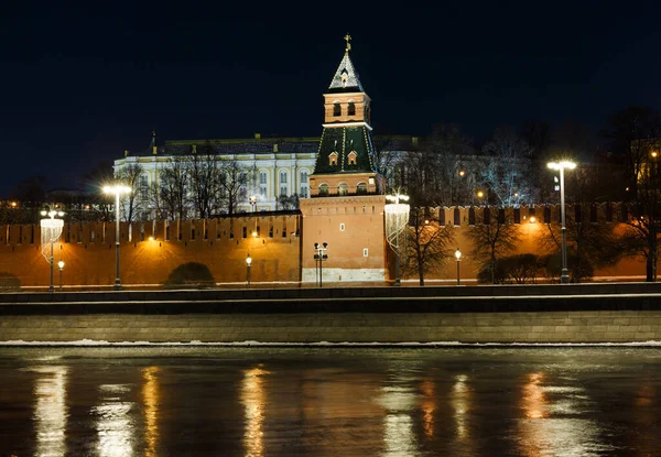 Moskau Russland Nachtansicht Des Blagoweschenskaja Turms Des Moskauer Kremls Böschung — Stockfoto