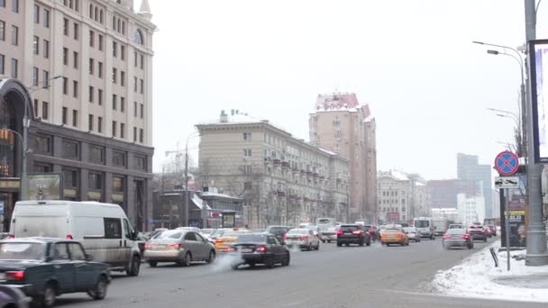 러시아 모스크바 2021 종착역 링에서 체증입니다 쿠즈네 스카야 거리를 가로지르는 — 비디오
