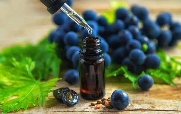 Traubenkernöl Einer Flasche Selektiver Fokus Natur — Stockfoto