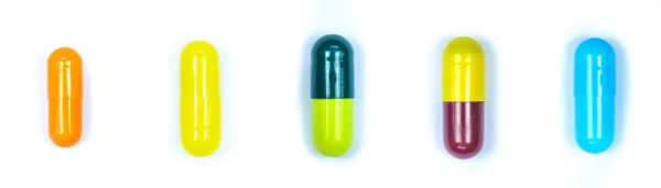 Gesorteerde Pillen Capsules Isoleren Een Witte Achtergrond Selectieve Focus Natuur — Stockfoto