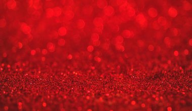 Bokeh ışıkları olan parlak bir arka plan. Seçici odaklanma. Tatil.