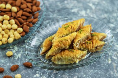 Tabakta Türk baklavası. Seçici odaklanma. Yiyecek..