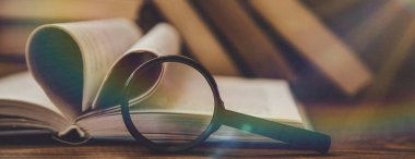 Dünya kitap günü. Arka plan yaptırın. Seçici odak doğa