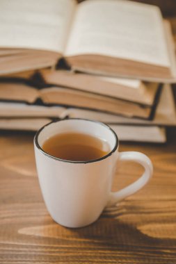 Dünya kitap günü. Arka plan yaptırın. Seçici odak doğa