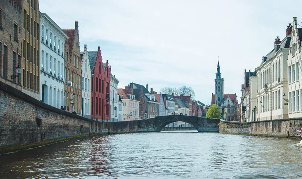 Bruges Belçika - 23 Nisan 2022 Baharda. Seçici odaklanma. Doğa.