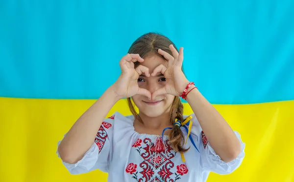 Menina Ucraniana Criança Vyshyvanka Foco Seletivo Miúdo — Fotografia de Stock