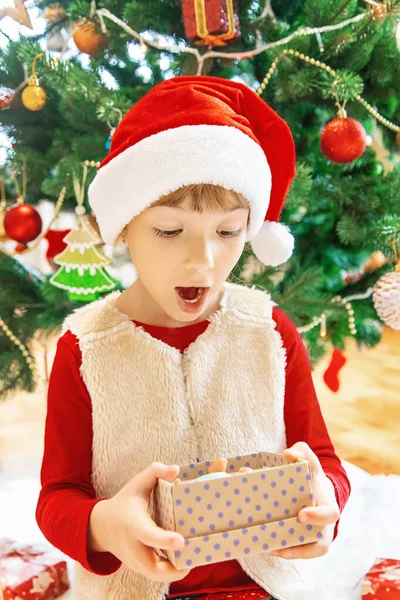 Szczęśliwy Tło Boże Narodzenie Dziecka Choinki Selektywny Fokus Wakacje — Zdjęcie stockowe
