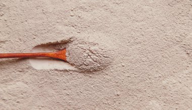 Yüz ve vücut için maskeli kil tozu spa dokusu. Seçici odaklanma. Doğa.