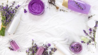 Lavanta özlü kaplıca ürünleri. Seçici odaklanma. Spa.