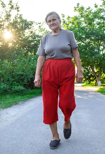 Grandma Walking Road Selective Focus Nature — Stockfoto