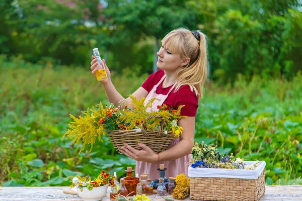 Woman Medicinal Herbs Tinctures Selective Focus Nature — Zdjęcie stockowe