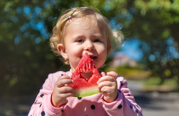 Child Eats Watermelon Summer Selective Focus Kid — Fotografia de Stock