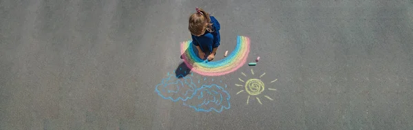 Дитячі Малюнки Крейдою Тротуарі Вибірковий Фокус Природа — стокове фото