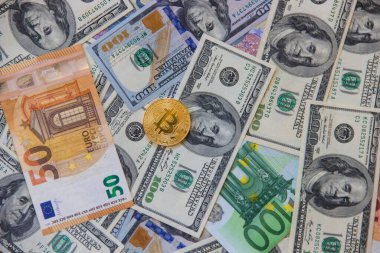 Bitcoin dolar ve euro. Seçici odak.
