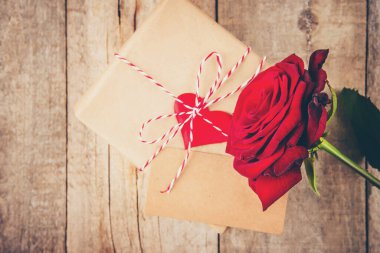 Bayram aşkı teması ve keyifli bir ruh hali üzerine güzel bir geçmiş. Seçici odaklanma. tatiller.