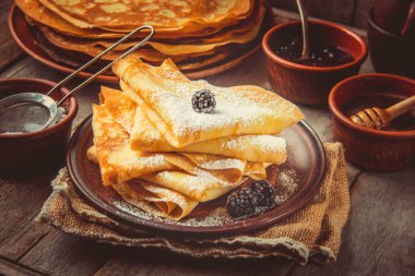 Krep ev yapımı. Krep. Seçici odak. Yiyecek ve içecek.