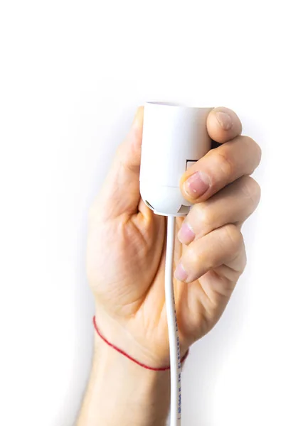 Elektricien Gloeilamp Stopcontact Hand Isoleren Selectieve Focus Mensen — Stockfoto