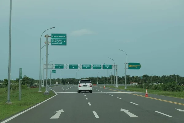 Kulonprogo Indonésia Dezembro 2021 Acesso Rodoviário Aeroporto Internacional Yogyakarta Que — Fotografia de Stock