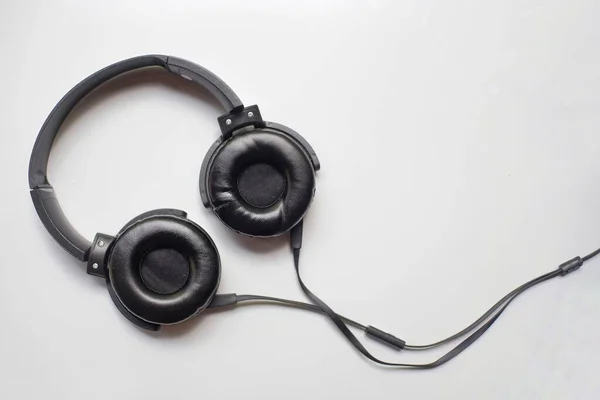 Black Headphones Casual Model Isolated White — Stock Photo, Image