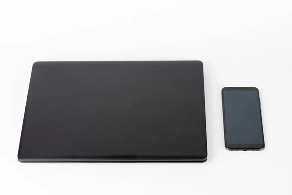 Сучасний Новий Офісний Чорний Ноутбук Сенсорний Смартфон Силіконовому Корпусі Білому — стокове фото