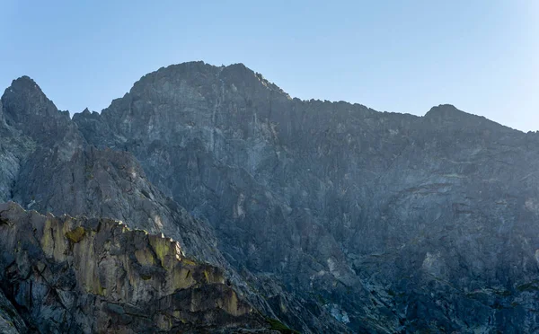 Западная Сторона Пика Ломница Lomnicky Stit Lomnicky Peak Классикой Альпинистских — стоковое фото