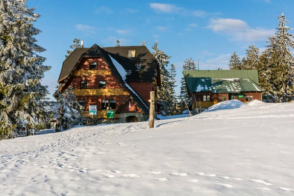 Ujsoly Polen April 2022 Berghütte Pttk Und Hütte Betlejemka Auf — Stockfoto