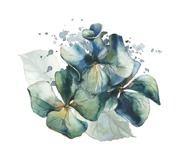Aquarel bloemenboeket op witte achtergrond. Arrangement met luchtige blauwe bloemen van hortensia, bladeren en spatten. — Stockfoto