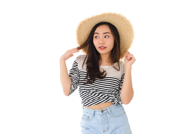 Retrato Feliz Jovem Asiático Fêmea Sorrindo Posando Com Chapéu Palha — Fotografia de Stock