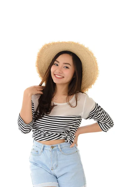 Potret Wanita Muda Asia Yang Bahagia Tersenyum Berpose Dengan Topi — Stok Foto