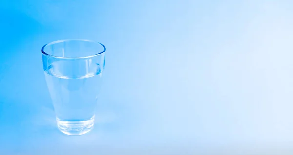Glass Water Blue Background Copy Space Healthy Lifestyle Concept — Foto de Stock