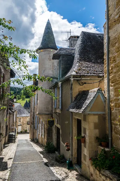 トゥレンヌ フランス語 Turenne 中世の村 フランスのコレーズ地方とヌーヴェル アキテーヌ地方の集落 — ストック写真