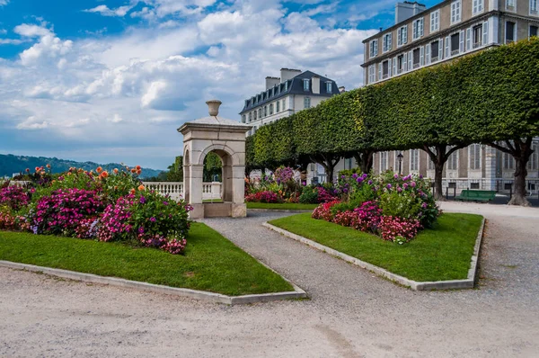 Pau in the Bearn, the Gave tarafından yıkanmış, Fransa 'nın güney batısında..