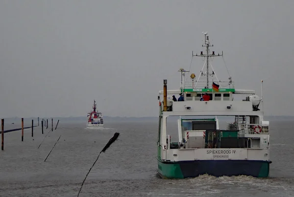 Neuharlingersiel Germany Dec 2015 Spiekeroog Komp Elhagyja Várost Wadden Szigetre — Stock Fotó