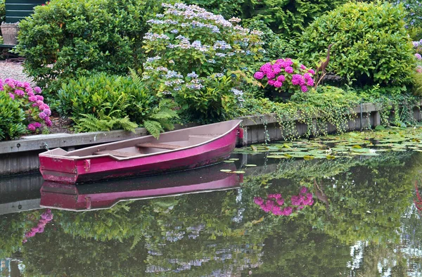 Romantic Image River Eem Amersfoort Netherlands Pink Rowing Boat Garden — Photo