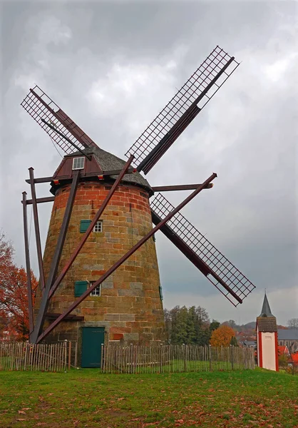 Historische Holländische Windmühle Uelsen Deutschland Herbst Handelt Sich Eine Windmühle — Stockfoto