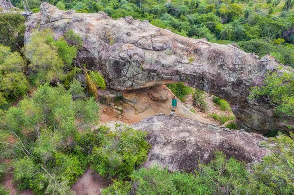 Man Klippvalvet Cerro Arco Tobati Paraguay — Stockfoto