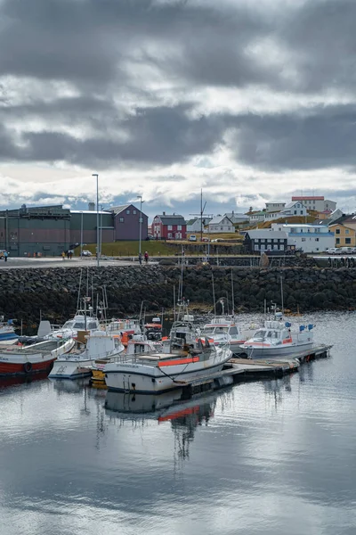 スティッキショルムール アイスランド 2019年9月17日 街並みの港ビュースタイッキショルムール町 西アイスランド スネフェルズネス半島 — ストック写真