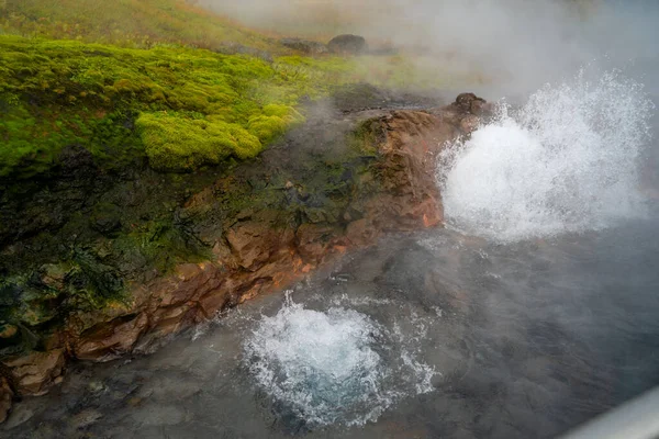 Deildartunguhverの近くに位置するKraumaの地熱温泉 アイスランド — ストック写真