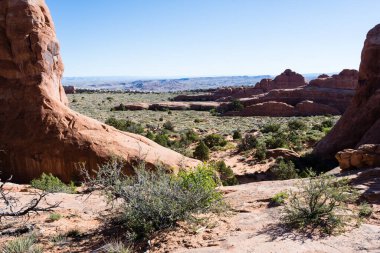 Arches National Park, Utah, ABD 'deki Devils Garden patikası boyunca manzara