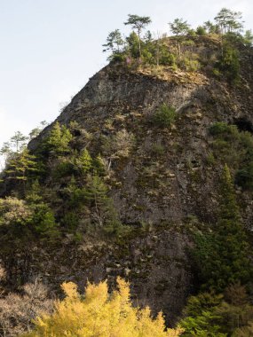Kuma Kogen 'deki Furuiwaya kaya oluşumları - Ehime Bölgesi, Japonya