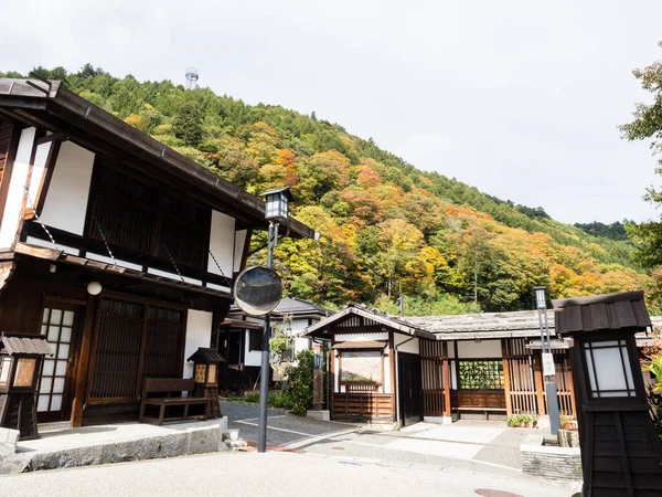 長野県木曽町 2017年10月23日 中山道の宿場町だった木曽福島の歴史地区の伝統家屋 — ストック写真