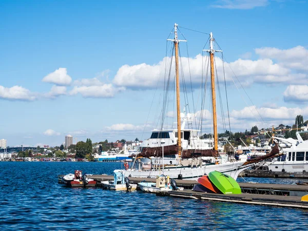 Seattle Usa October 2018 Σκάφη Στις Όχθες Της Lake Union — Φωτογραφία Αρχείου