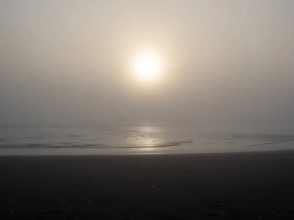 Sonnenuntergang North Jetty Strand Dichtem Nebel Ocean Shores Usa — Stockfoto