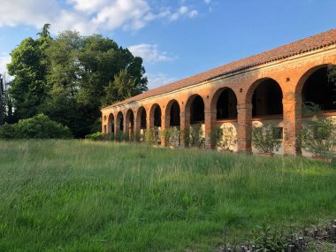 Villa Negri, Ceroni, Feriani 