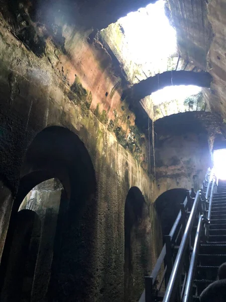 The Piscina Mirabilis ancient Roman cistern on the Bacoli hill in Naples — Foto de Stock