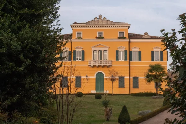 Villa Fogazzaro-Colbachini aresidence of the writer Antonio Fogazzaro — стокове фото