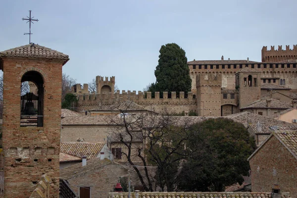 Gradara je italské město v regionu Marche ve střední Itálii — Stock fotografie