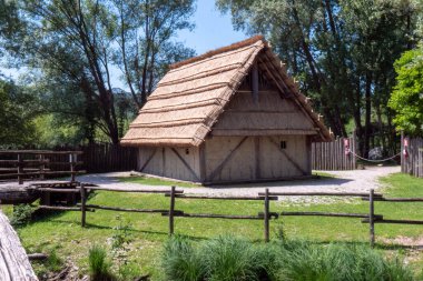 Revine Lago Treviso 'da stilt evleri olan tarih öncesi bir köy. Yüksek kalite fotoğraf